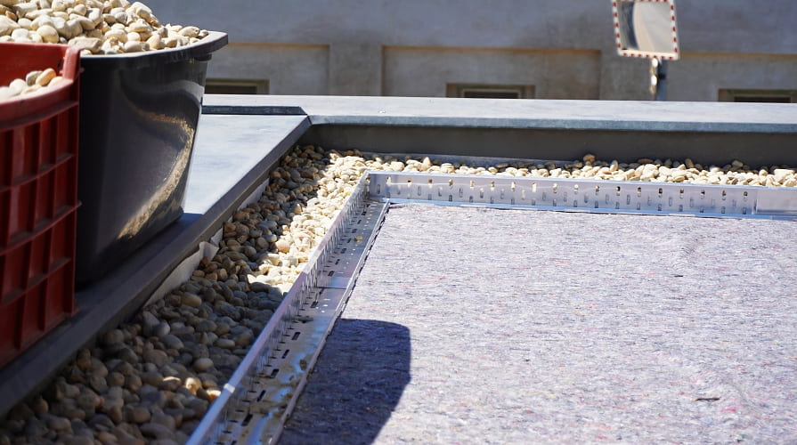 Geotextília védelemre és szigetelésre zöldtetőn alkalmazva